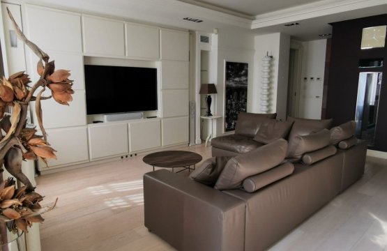 Rent Flat Quiet zone Milano Lombardia